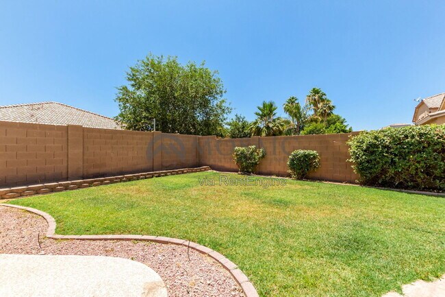 Building Photo - 3381 E Flamingo Ct