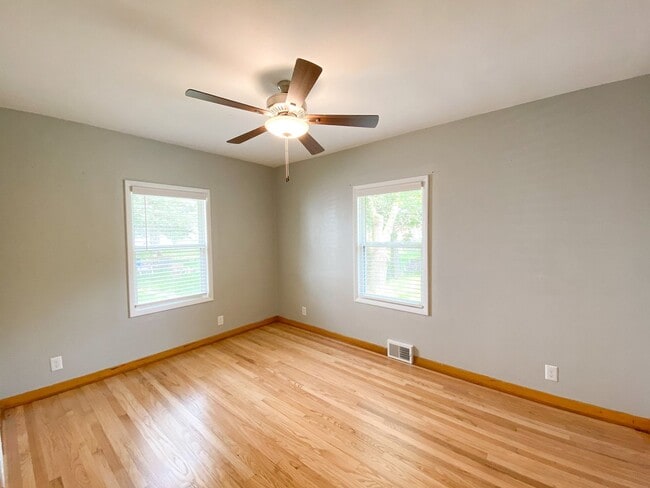 Building Photo - 3 Bedroom House for Rent!