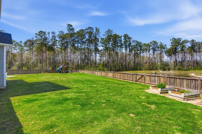 Building Photo - 2012 Snapper St