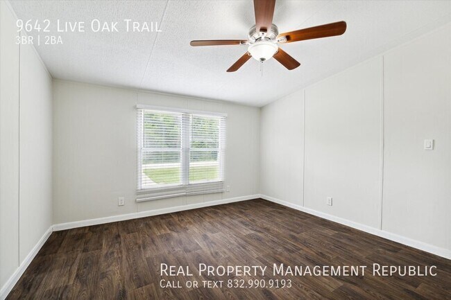 Building Photo - 9642 Live Oak Trail