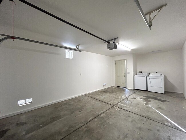 Building Photo - 28670 Landau Blvd
