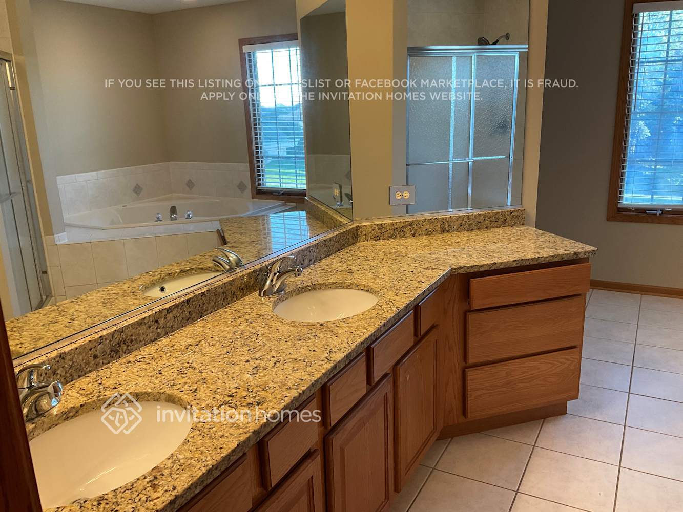 Building Photo - 8172 Parkview Ln