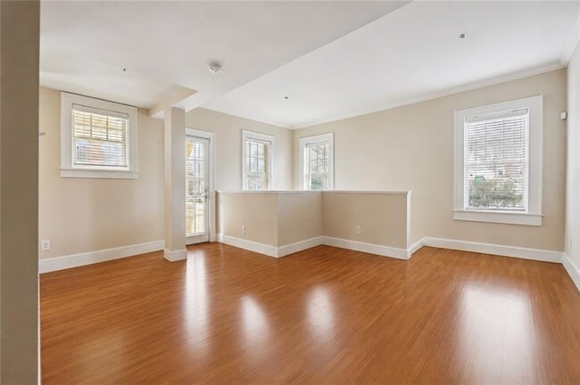 Building Photo - 2855 Peachtree Rd NE