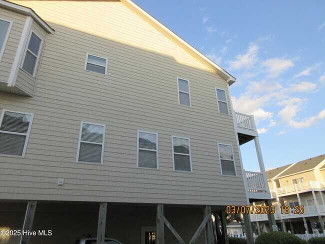 Building Photo - 108 Sea Star Cir