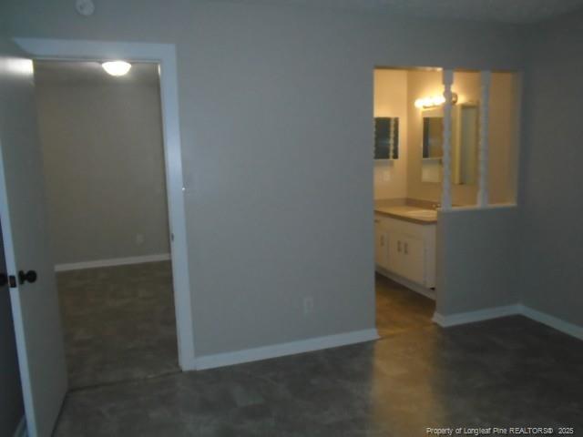 Building Photo - 4967 Fieldcrest Dr