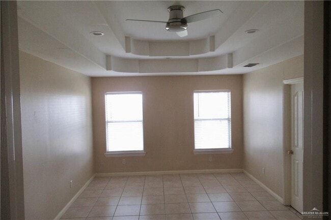 Building Photo - 33 Santa Teresa St