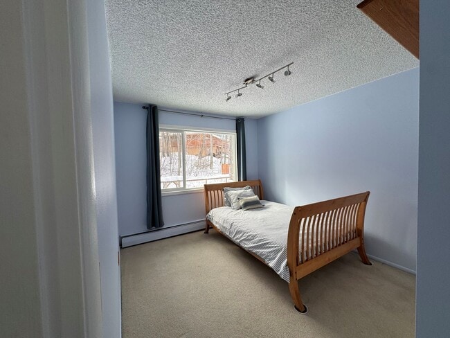 Building Photo - 3923 Pawn Pl