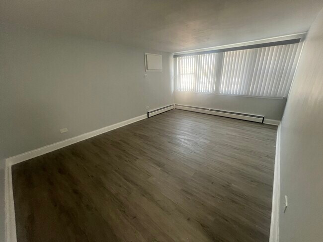 Building Photo - 6412 S Evans Ave