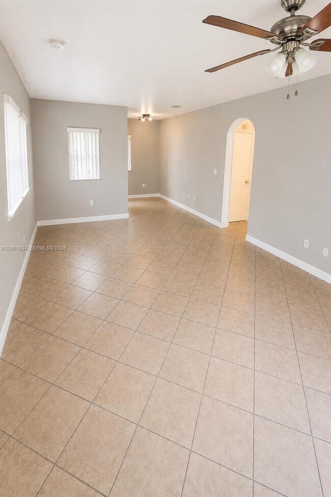 Building Photo - 2603 NE 41st Cir