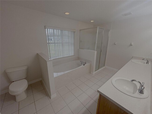 Building Photo - 3249 NW 49th Ave