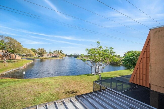 Building Photo - 1451 NW 92nd Ave