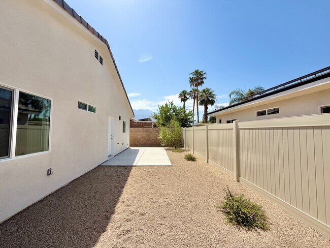 Building Photo - 68162-68162 Modalo Rd