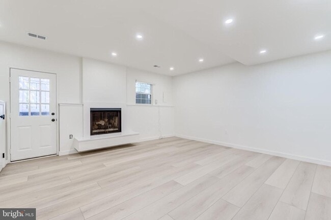 Building Photo - 2362 Branleigh Park Ct