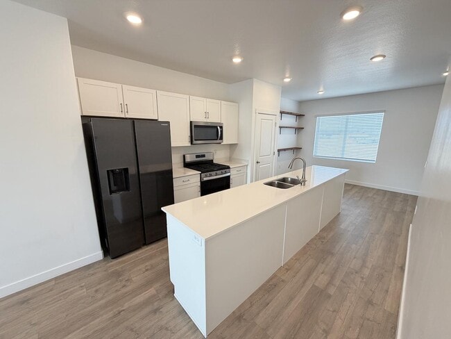 Building Photo - 324 S 1150 W