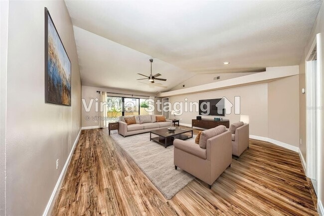 Building Photo - 308 Alba Ln