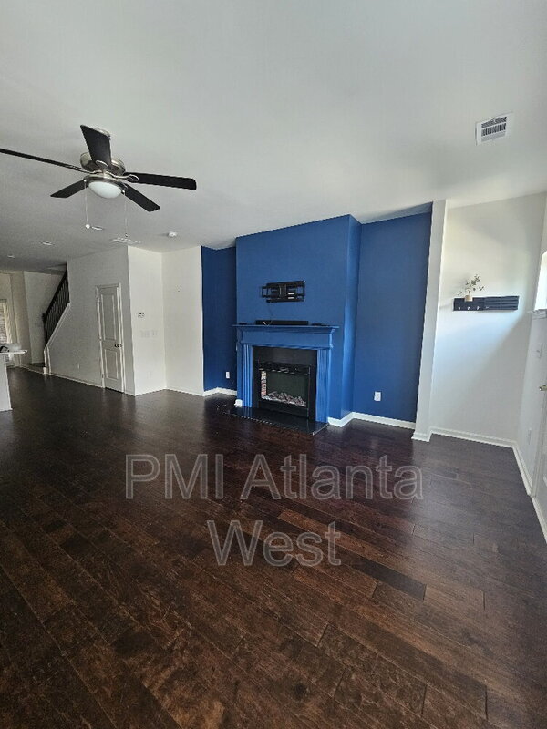 Building Photo - 827 Ambient Way