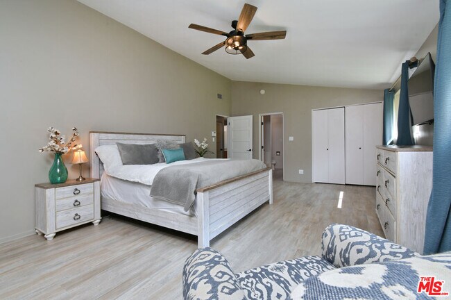 Building Photo - 16142 Bayberry Pl