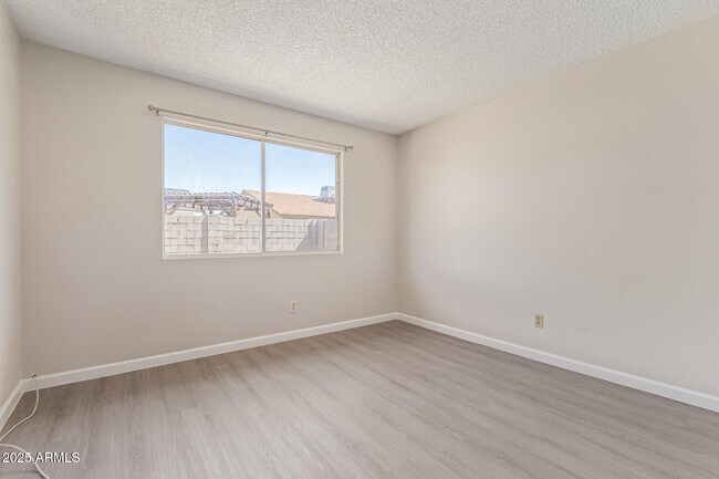 Building Photo - 7342 W Minnezona Ave