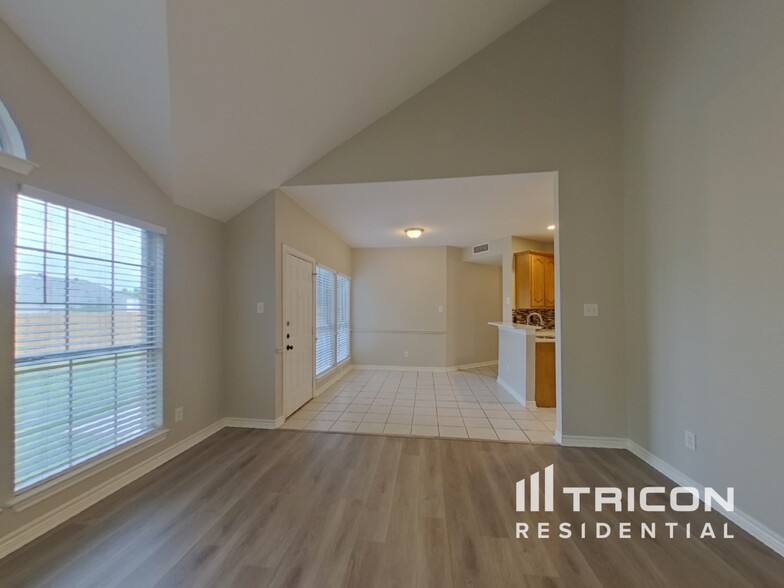 Building Photo - 7720 Brook Meadow Ln