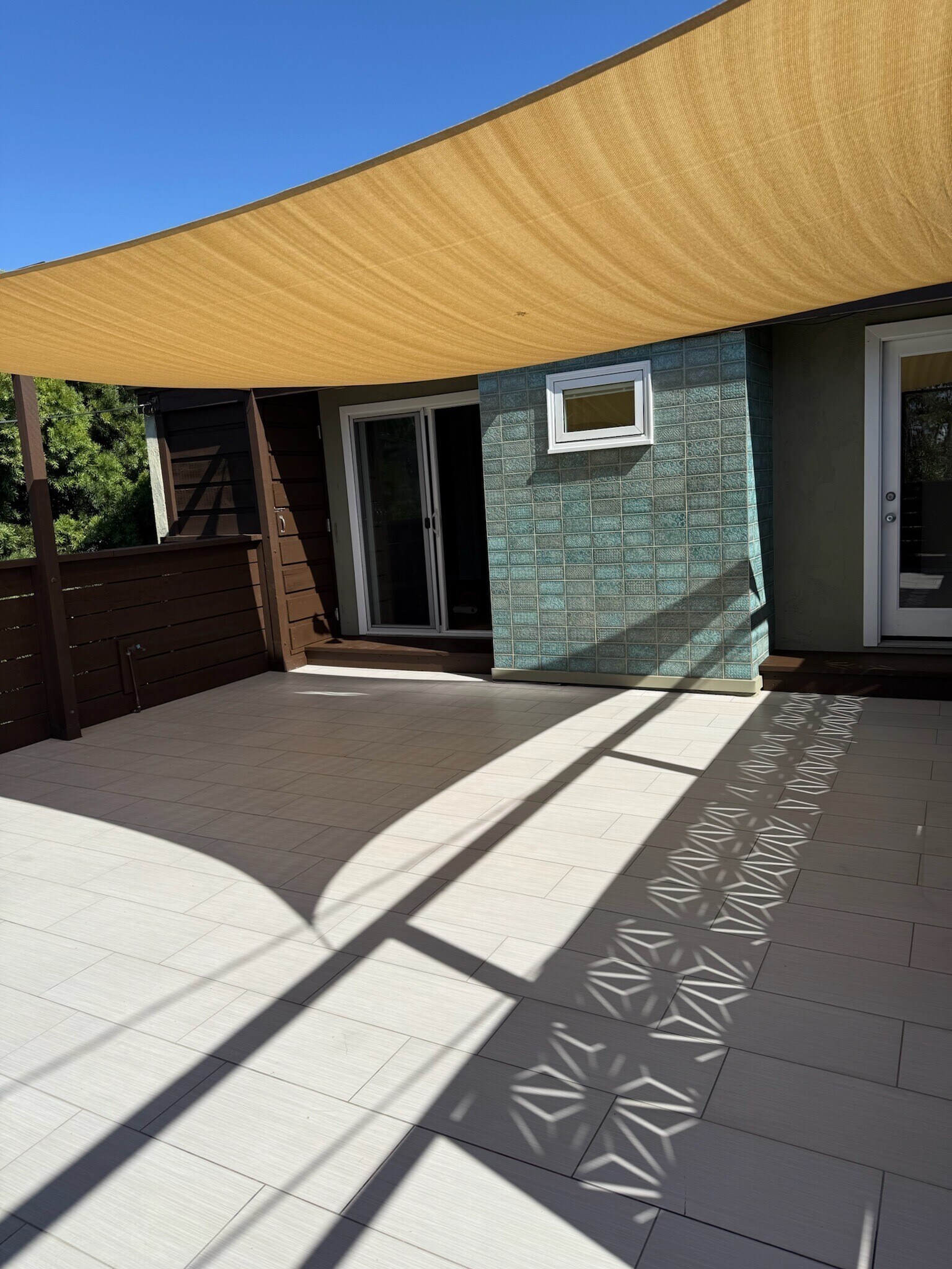 Building Photo - 2271 Edinburg Ave