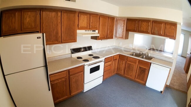 Building Photo - 1320 Daleview Dr