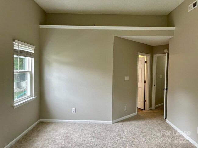 Building Photo - 13809 Stephendale Dr
