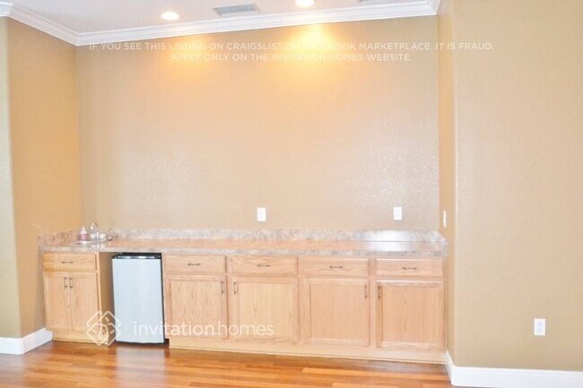 Building Photo - 4810 Red Rooster Rd