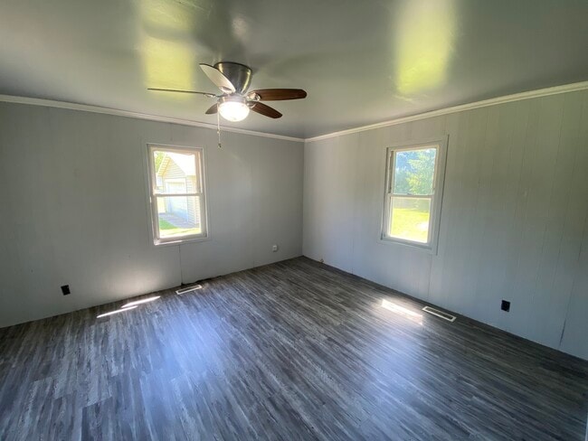 Building Photo - 19418 Newtown Rd