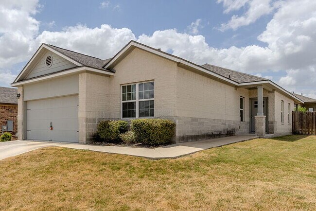 Building Photo - 3118 Blantyre Bnd