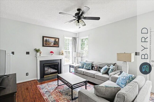 Building Photo - 6794 Sassafras Dr