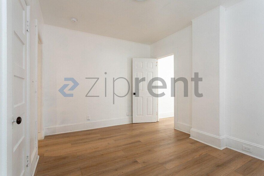 Building Photo - Unit 1L