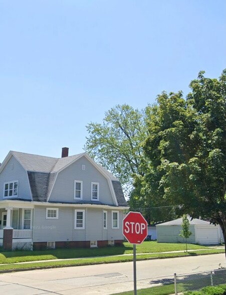 Building Photo - 1300 Grove Ave