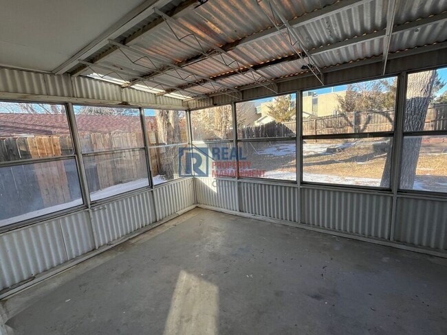 Building Photo - 310 Elmwood Dr