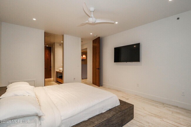 Building Photo - 33 Cooper Ave