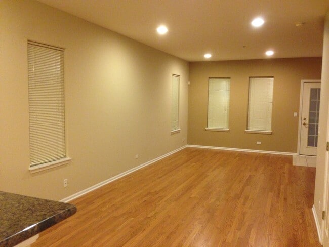 Building Photo - 8217 Lincoln Ave