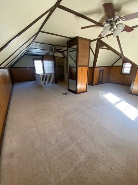 Building Photo - 8956 W Delaware Pky