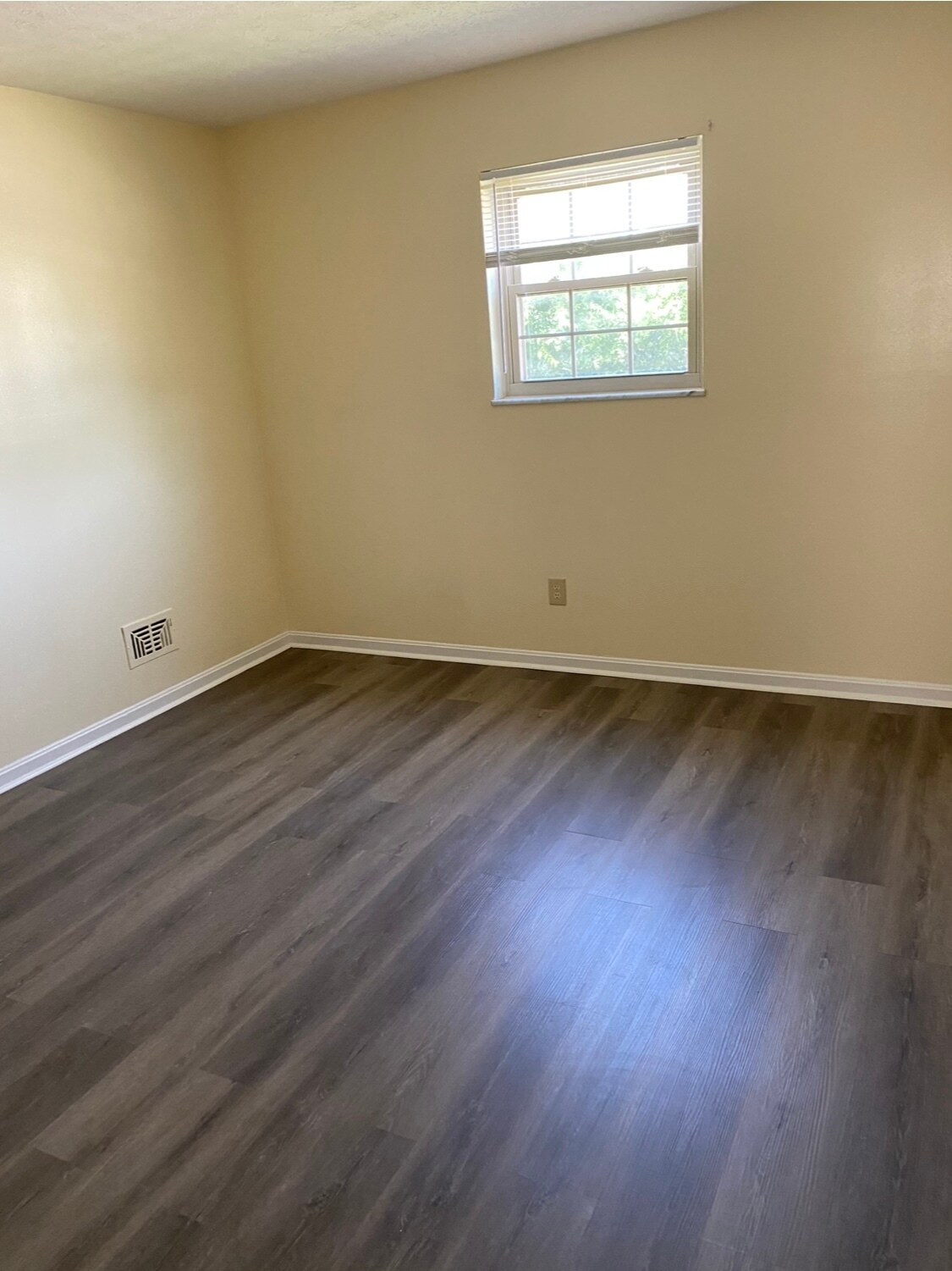 Building Photo - 4505 #2 Landside Drive