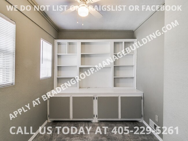 Building Photo - 3837 Sunward Cir