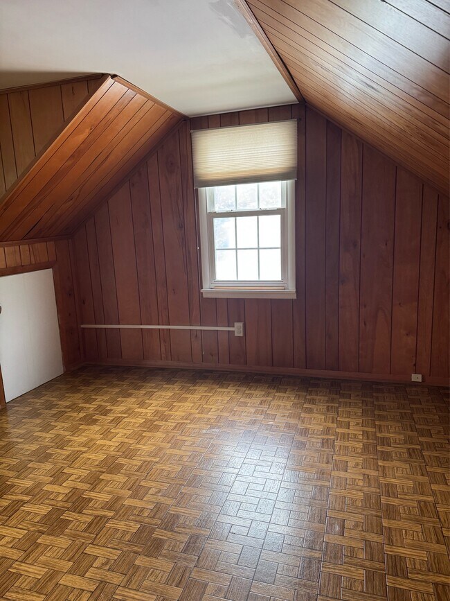 Building Photo - 6 Beechwood Rd