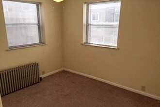 Building Photo - 1112 Latona St