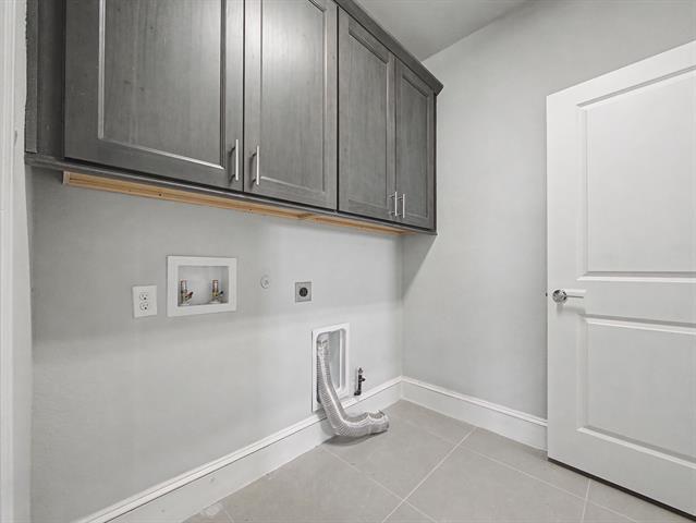 Building Photo - 704 18th St