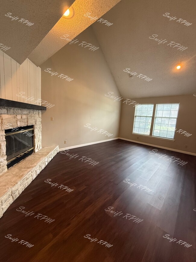 Building Photo - 6702 W 150th St