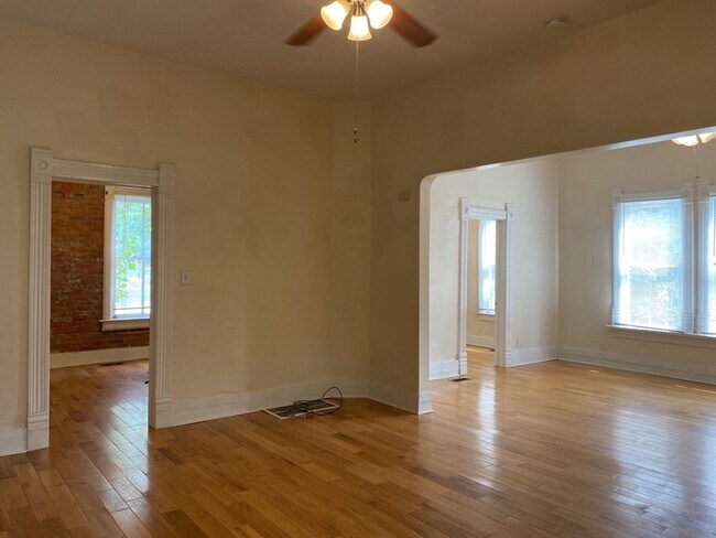 Building Photo - Classic Old Town Fort Collins 2 Bed 2 Bath Home Close to CSU