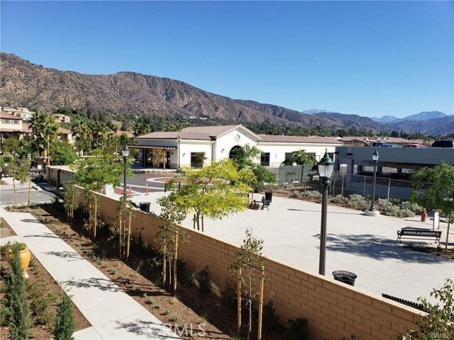 Building Photo - 879 Iris Way