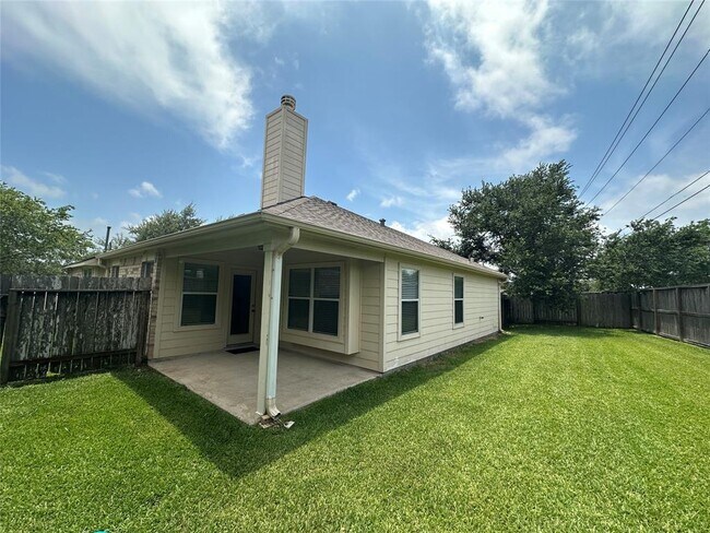 Building Photo - 2704 Quail Dove Ln