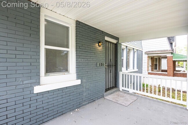 Building Photo - 120 Woodland St