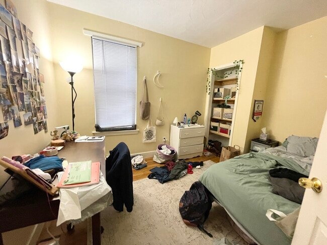 Building Photo - 1578 Tremont St