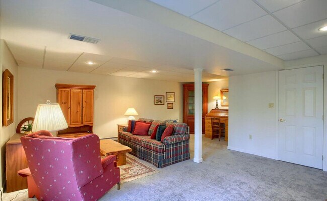 Building Photo - 4080 Darius Dr