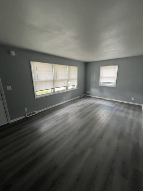 Building Photo - 520 S Eastern Ave