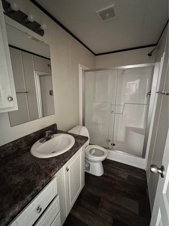 Building Photo - 123